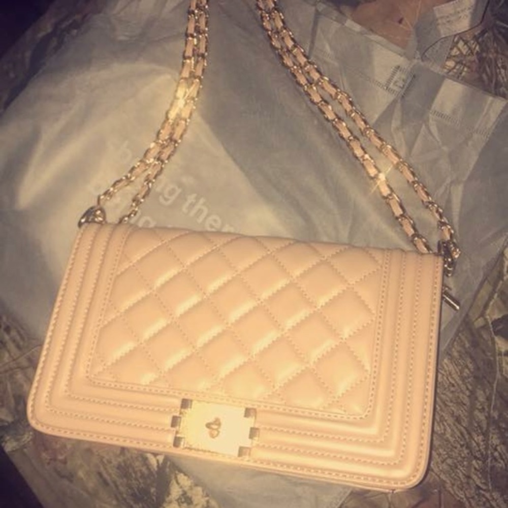 Selling for 40$ - Picture 2 of 2